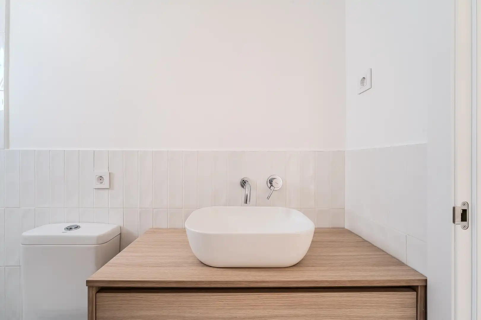Badezimmer von Haus oder Chalet zum Verkauf in L'Ametlla de Mar  mit Klimaanlage, Heizung und Privatgarten