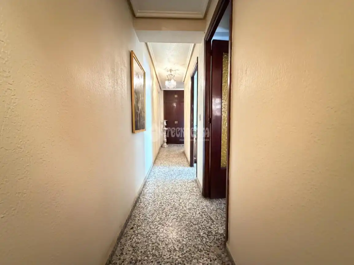 Piso en venta en Xirivella con Balcón