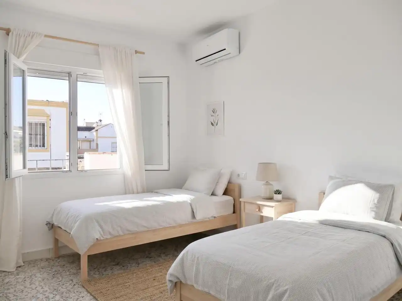 Habitación de Casa adosada en venta en Umbrete con Aire acondicionado, Terraza y Balcón