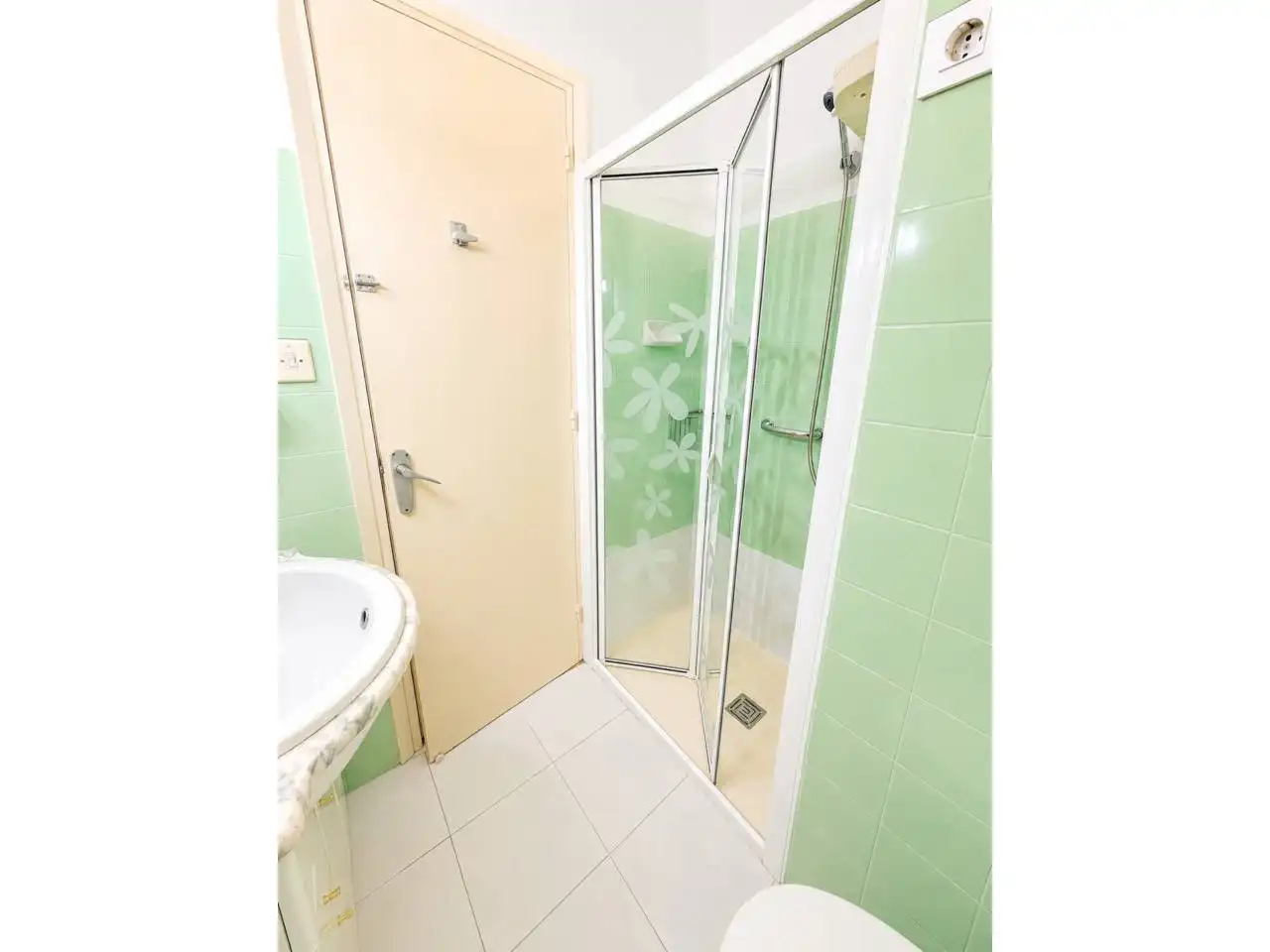 Baño de Piso en venta en Girona con Calefacción, Parquet y Trastero