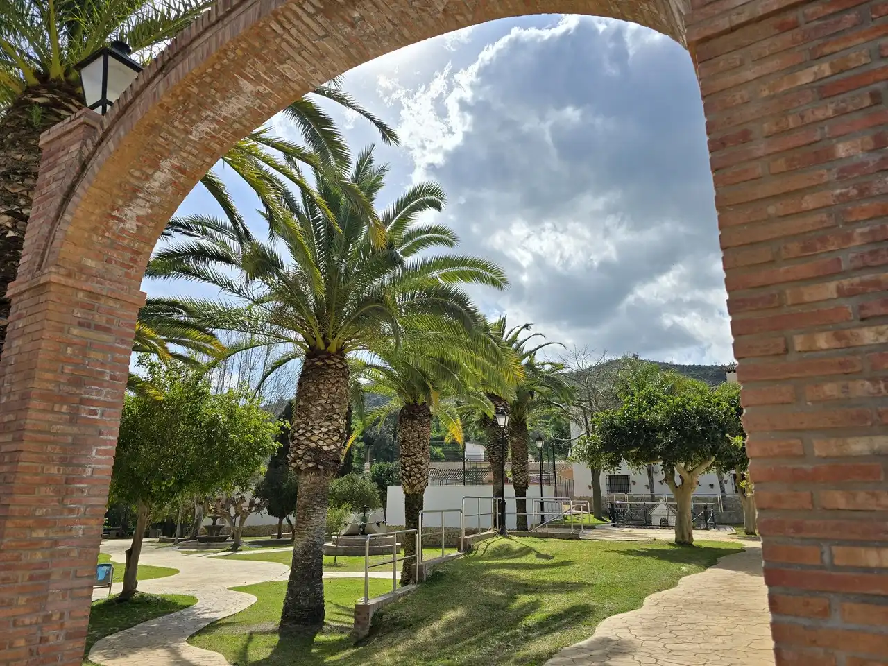 Exterior view of Houses for sale in Viñuela