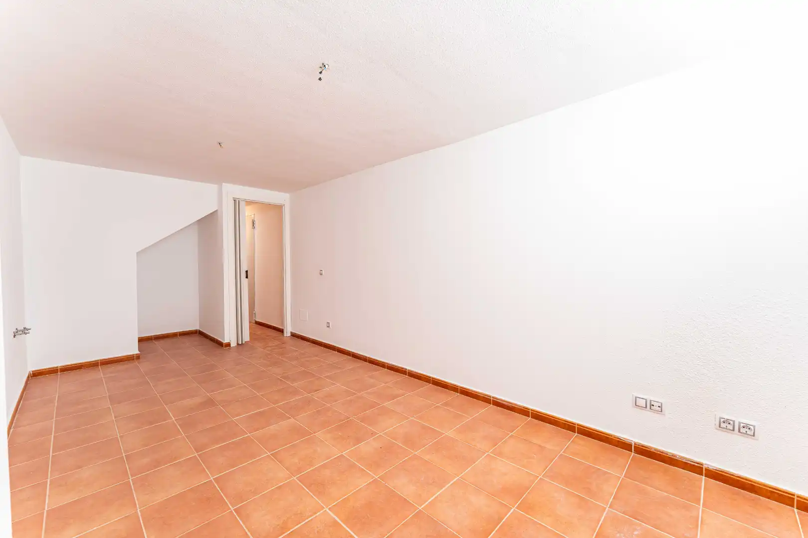 Casa adosada en venda en Arroyomolinos (Madrid) amb Aire condicionat, Calefacció i Jardí privat