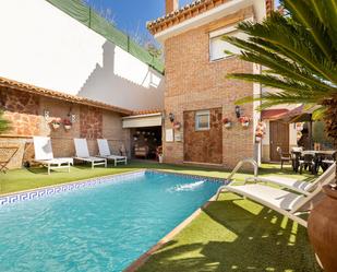 Swimming pool of Single-family semi-detached for sale in  Granada Capital  with Air Conditioner, Heating and Private garden