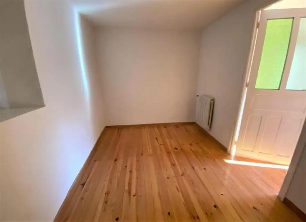 Dormitori de Casa o xalet en venda en Garrafe de Torío amb Terrassa