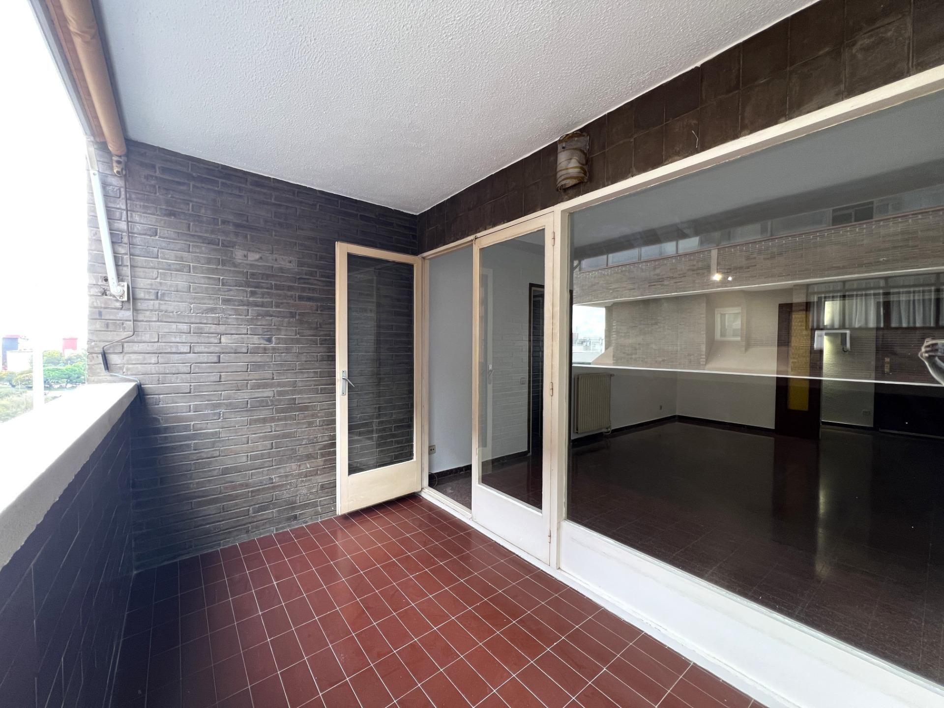 Flat for sale in Esplugues de Llobregat  with Heating and Balcony