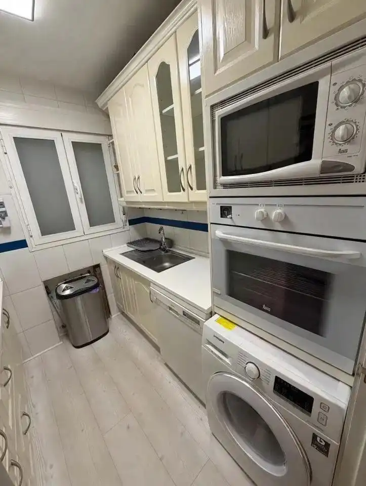 Cocina de Planta baja de alquiler en Madrid con Aire acondicionado y Amueblado