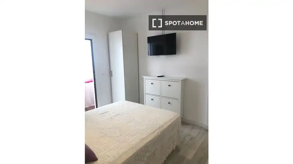 Schlafzimmer von Wohnung zur Miete in Barcelona mit Klimaanlage, Heizung und Möbliert
