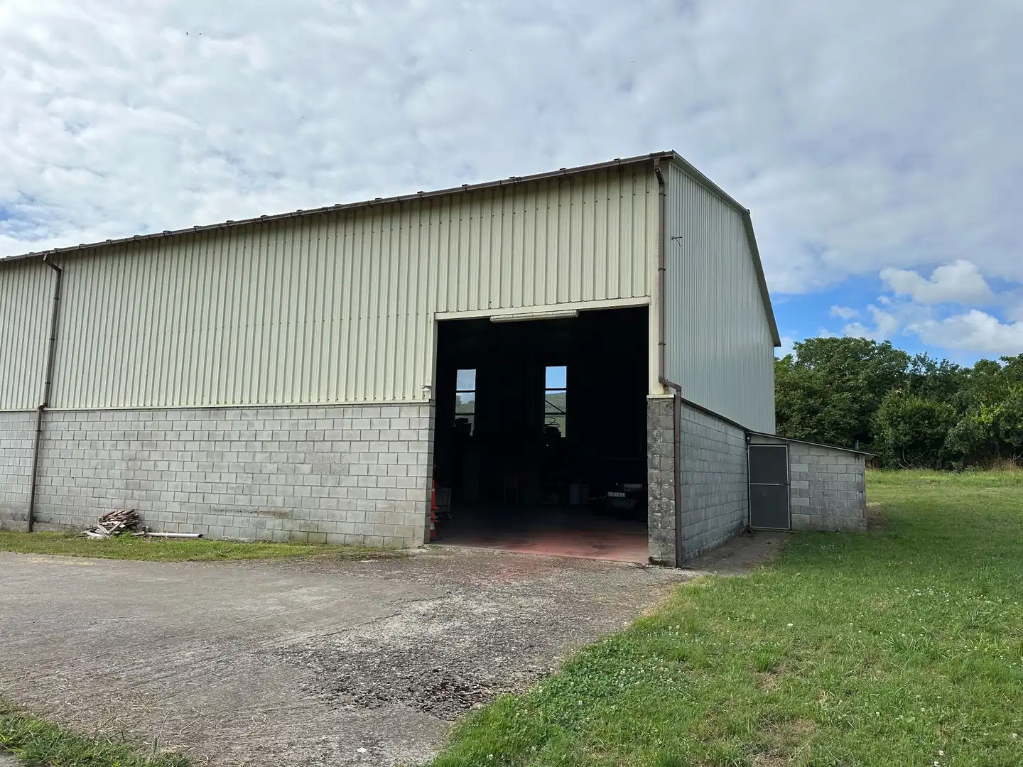 Exterior view of Industrial buildings for rent in Bareyo
