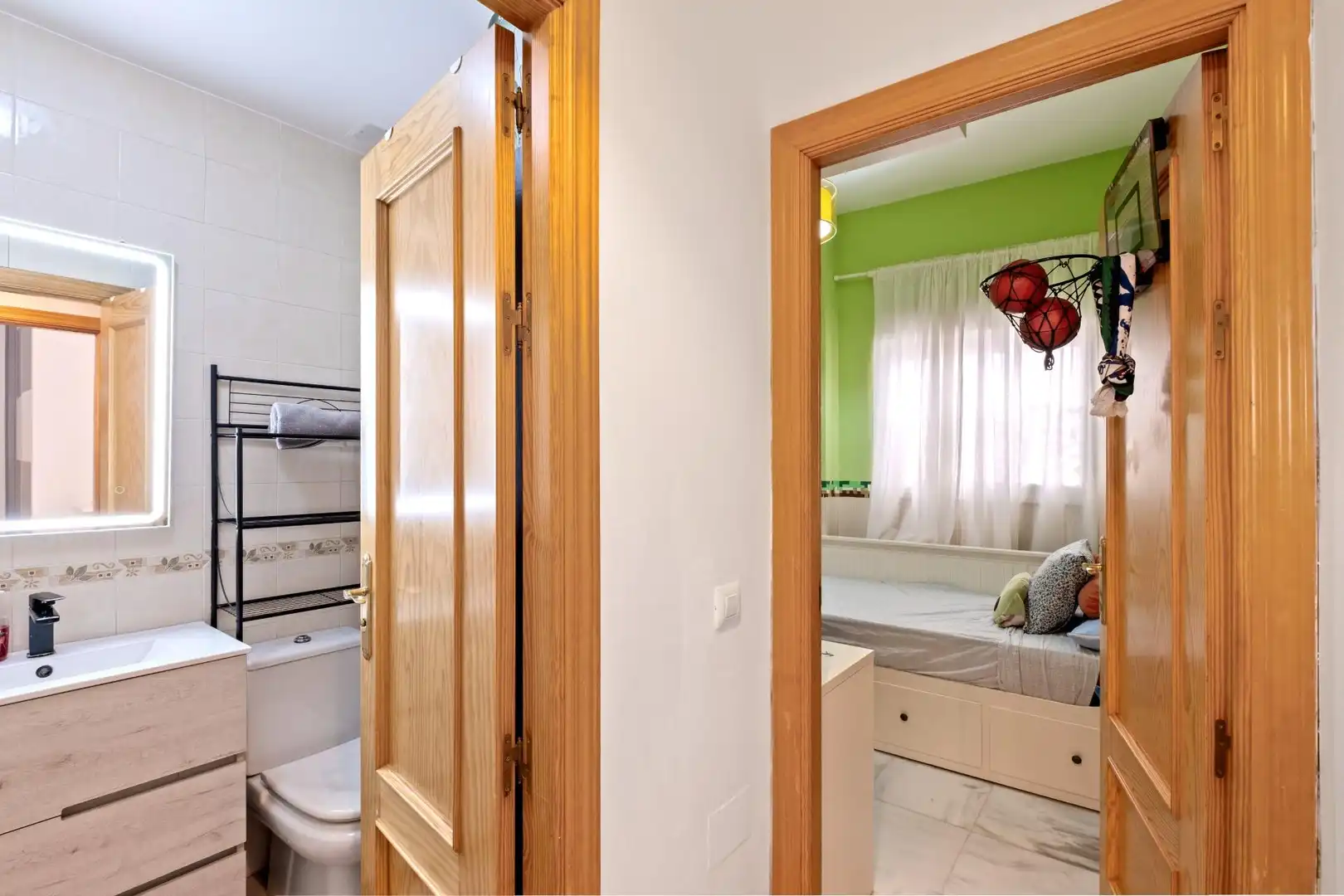 Schlafzimmer von Erdgeschoss zum Verkauf in Málaga mit Klimaanlage und Heizung