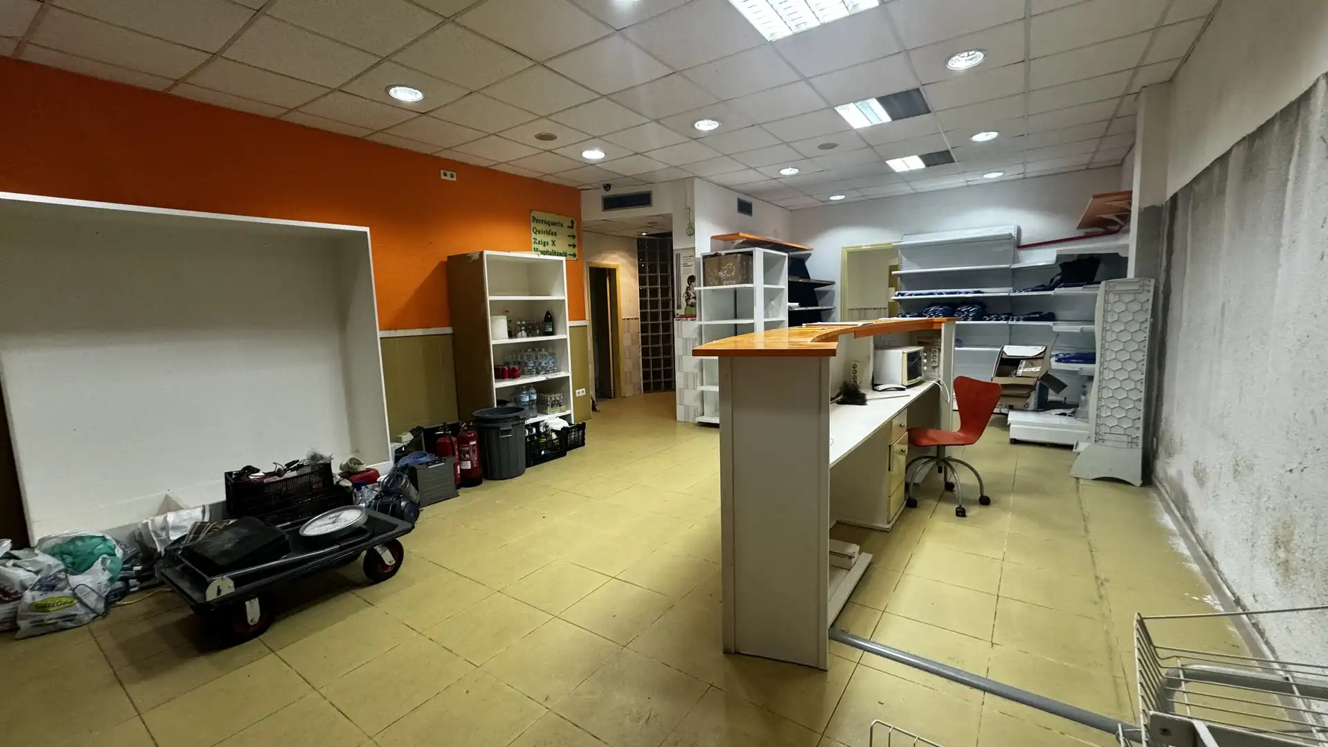 Local comercial en venda a Carrer de l'Envelat, imagen 2