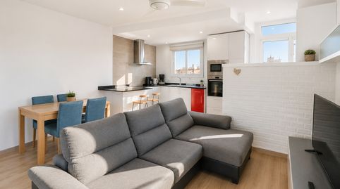 Foto 3 de Piso en venta en Avinguda Santa Rosa, El Raval, Santa Coloma de Gramenet