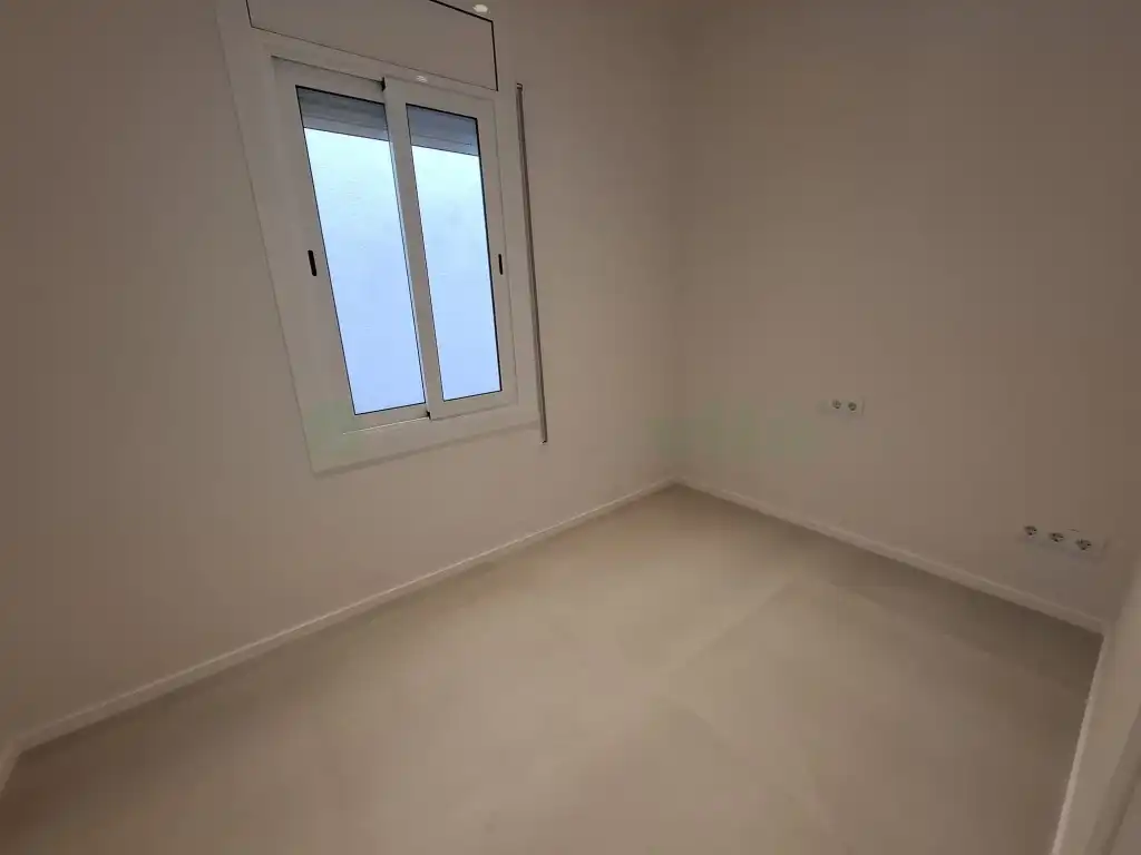 Habitación de Piso en venta en Pineda de Mar con Aire acondicionado