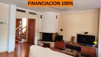 Sala d'estar de Casa o xalet en venda en Villanueva de Gállego amb Calefacció, Terrassa i Traster