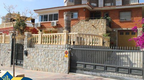 Villa con piscina privada, en la provincia de Alicante, en la ciudad de Benidorm. 9 habitaciones | 430 m² | A 500 metros del mar