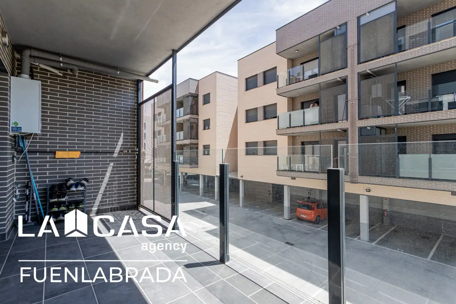 Vista exterior de Pis en venda en Humanes de Madrid amb Calefacció, Terrassa i Traster
