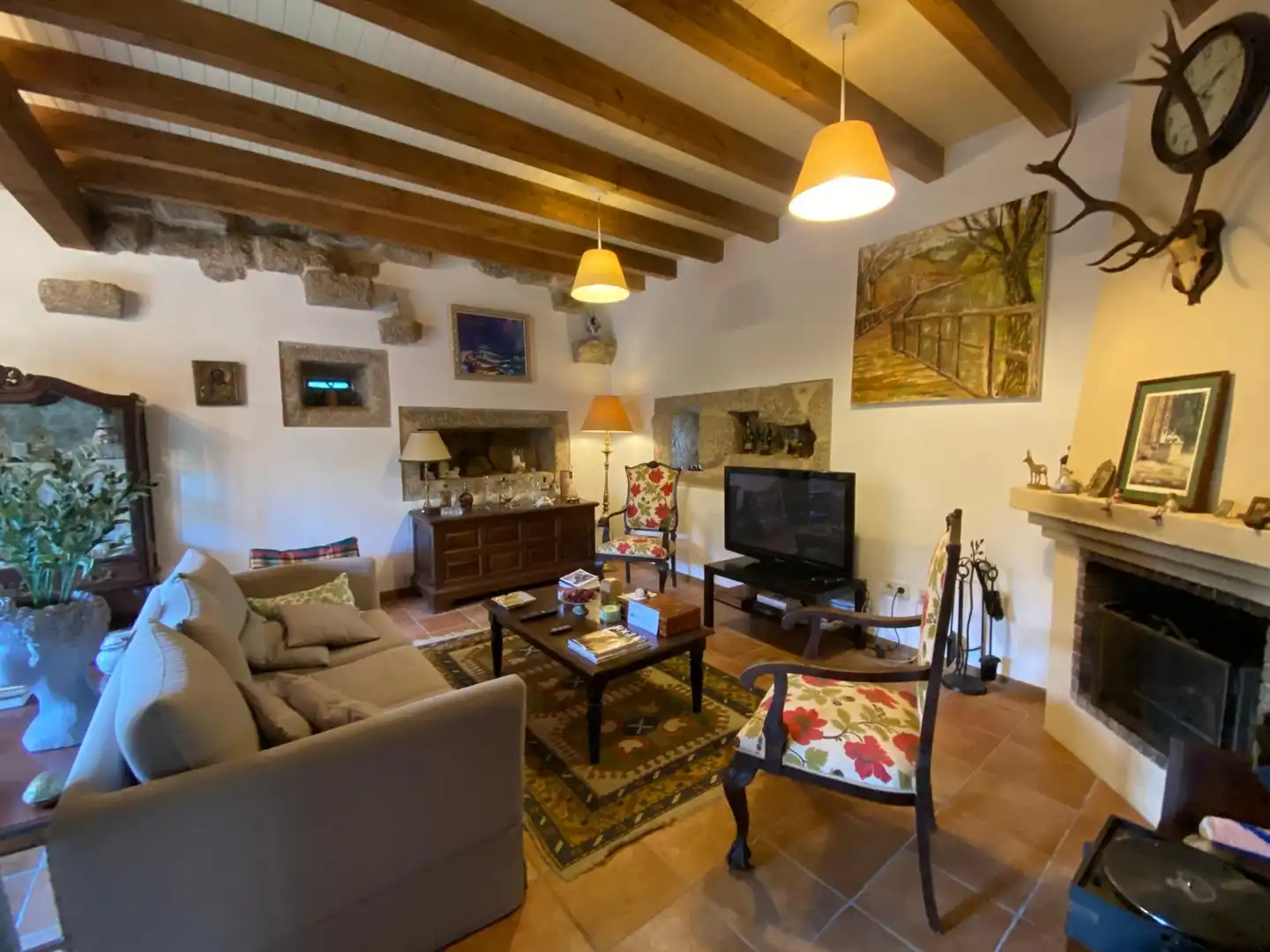 Sala de estar de Casa o chalet en venta en Leiro con Calefacción, Jardín privado y Parquet