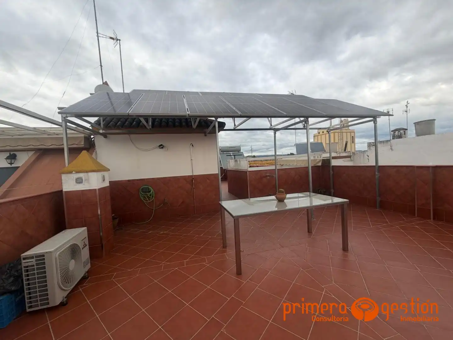 Terrassa de Casa o xalet en venda en Lora del Río amb Aire condicionat i Calefacció