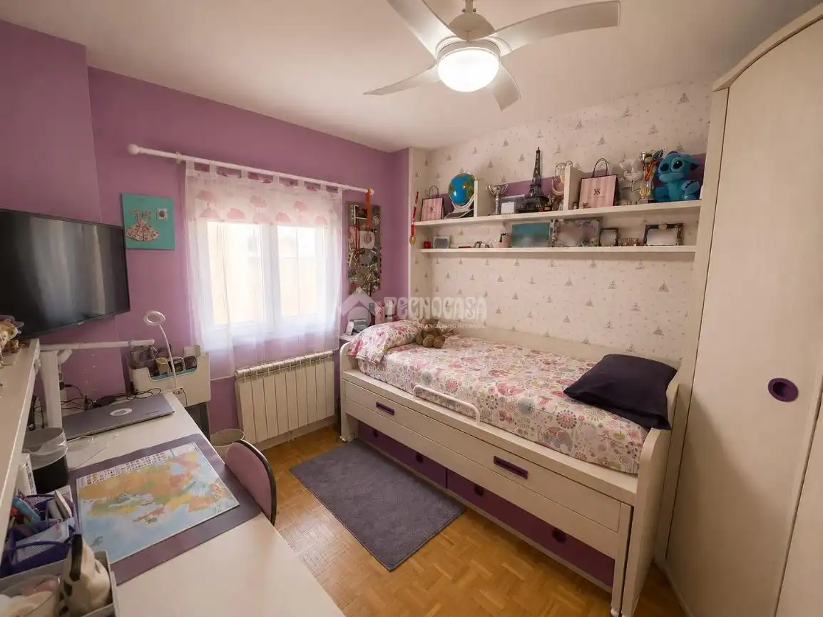 Habitación de Piso en venta en San Fernando de Henares con Aire acondicionado, Calefacción y Parquet