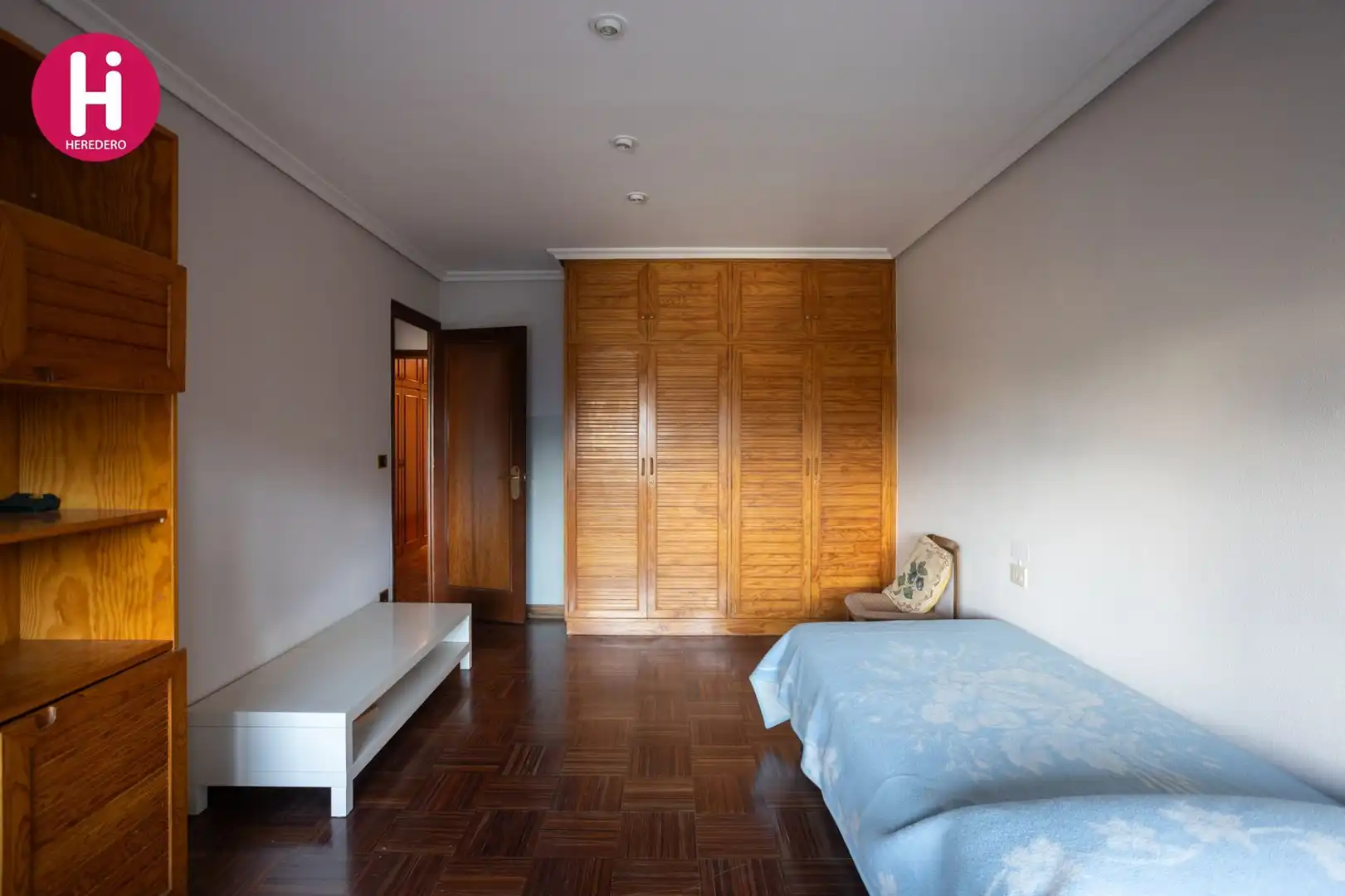 Schlafzimmer von Wohnung zum Verkauf in Vigo  mit Heizung und Abstellraum