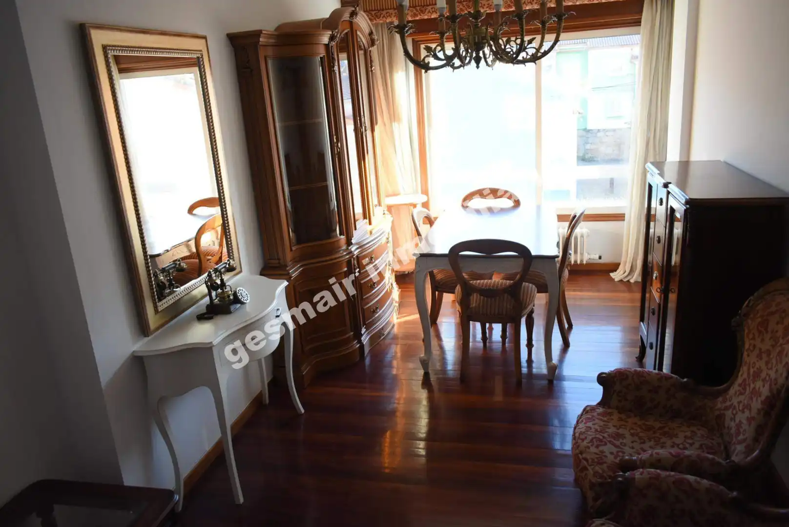 Esszimmer von Wohnungen zum Verkauf in Pontevedra Capital  mit Heizung, Parkett und Abstellraum