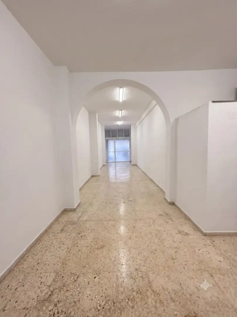 Local comercial en venda a Calle de Agosto, imagen 6