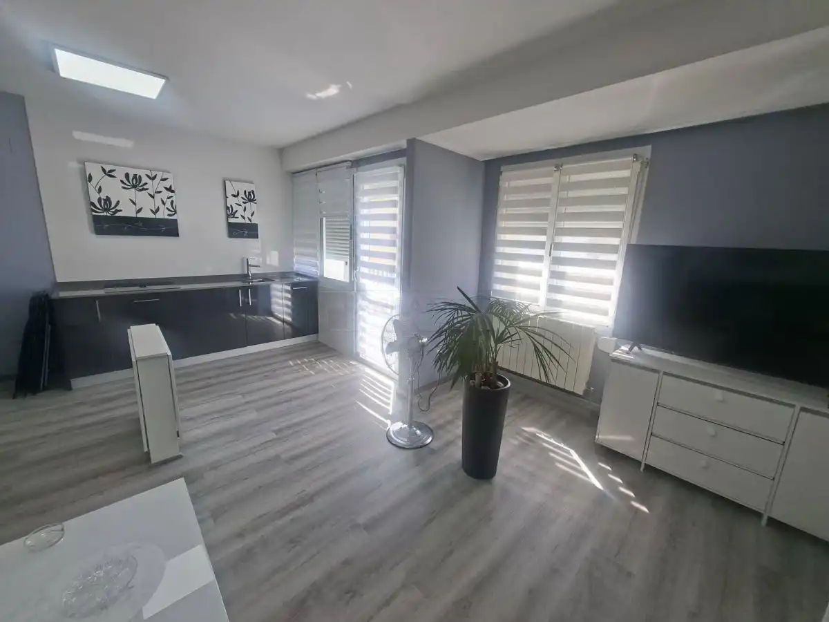Sala d'estar de Apartament en venda en Vitoria - Gasteiz amb Calefacció, Parquet i Terrassa
