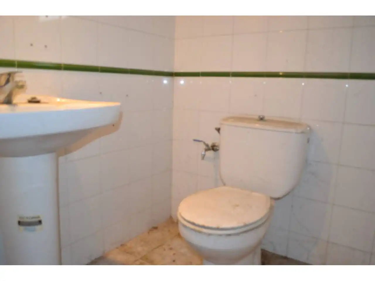 Bany de Local en venda en Castro del Río
