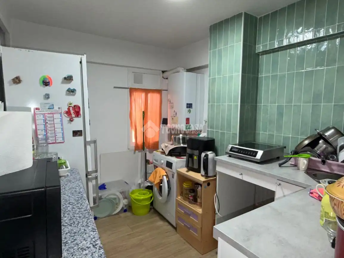 Kitchen of Flat for sale in Madrid  with Heating, Terrace and Storage room