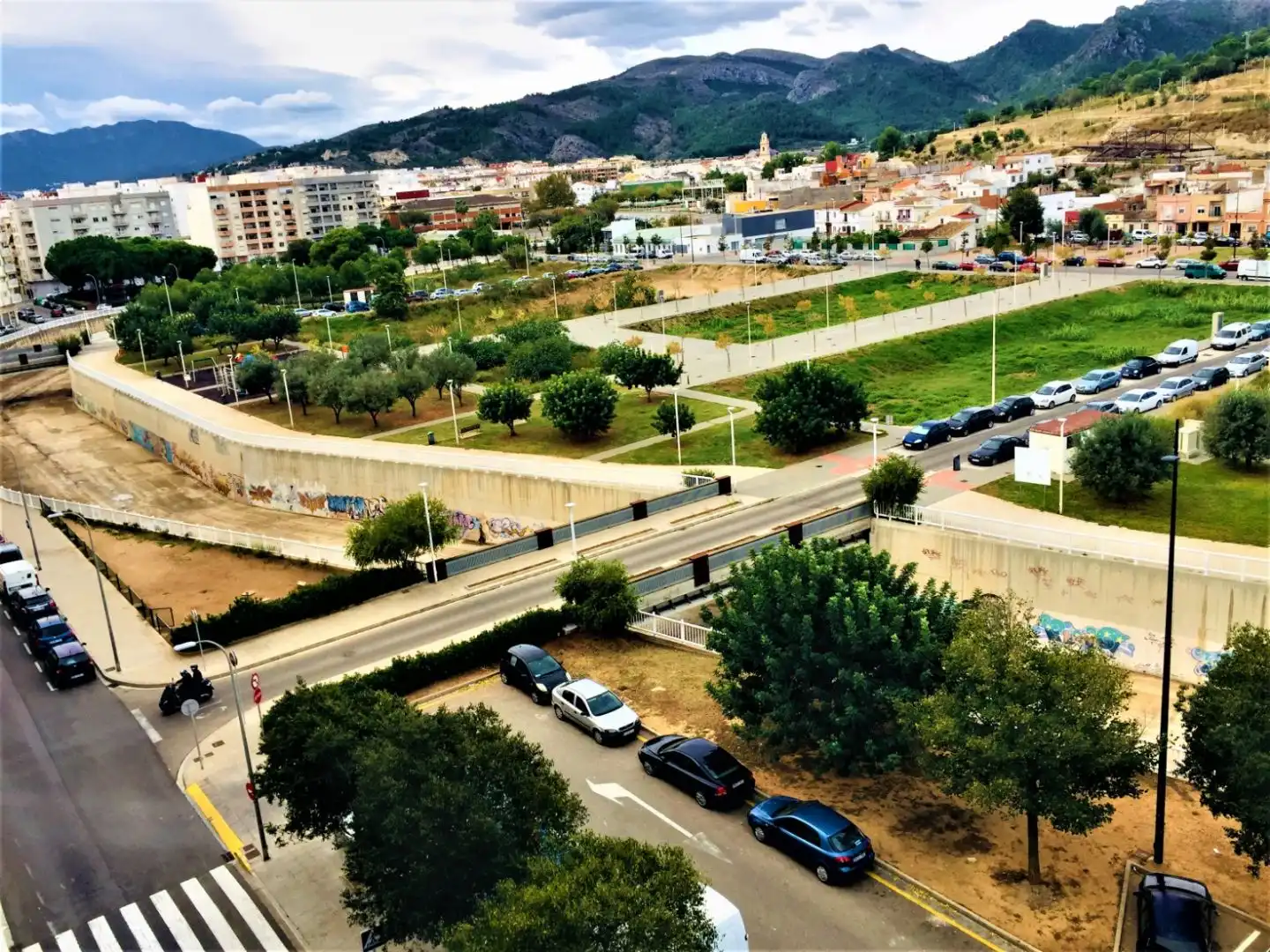 Außenansicht von Wohnung zur Miete in Gandia mit Terrasse