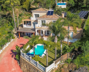 Exterior view of House or chalet for sale in Estepona  with Air Conditioner, Terrace and Swimming Pool