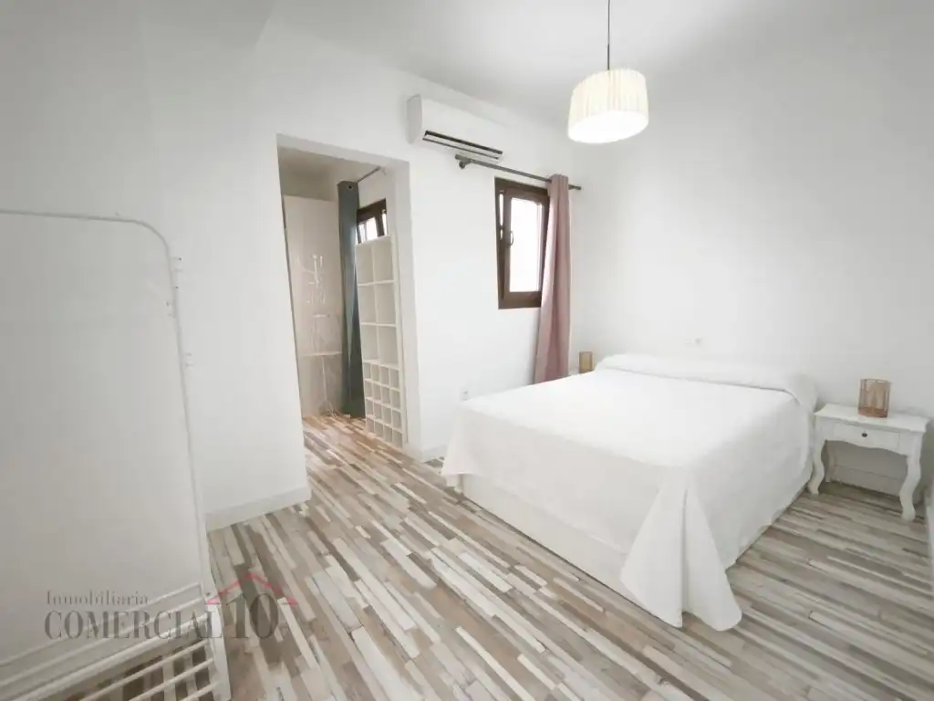 Habitación de Apartamento de alquiler en Badajoz con Terraza y Balcón