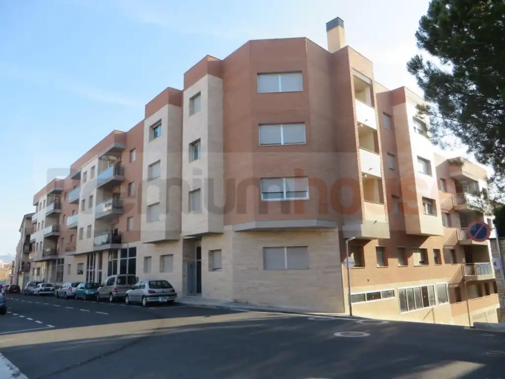 Vista exterior de Pis en venda en Móra d'Ebre amb Balcó