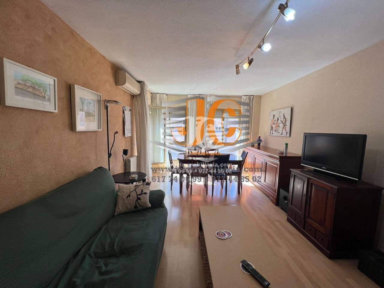 Sala d'estar de Pis de lloguer en Tortosa amb Calefacció, Terrassa i Moblat