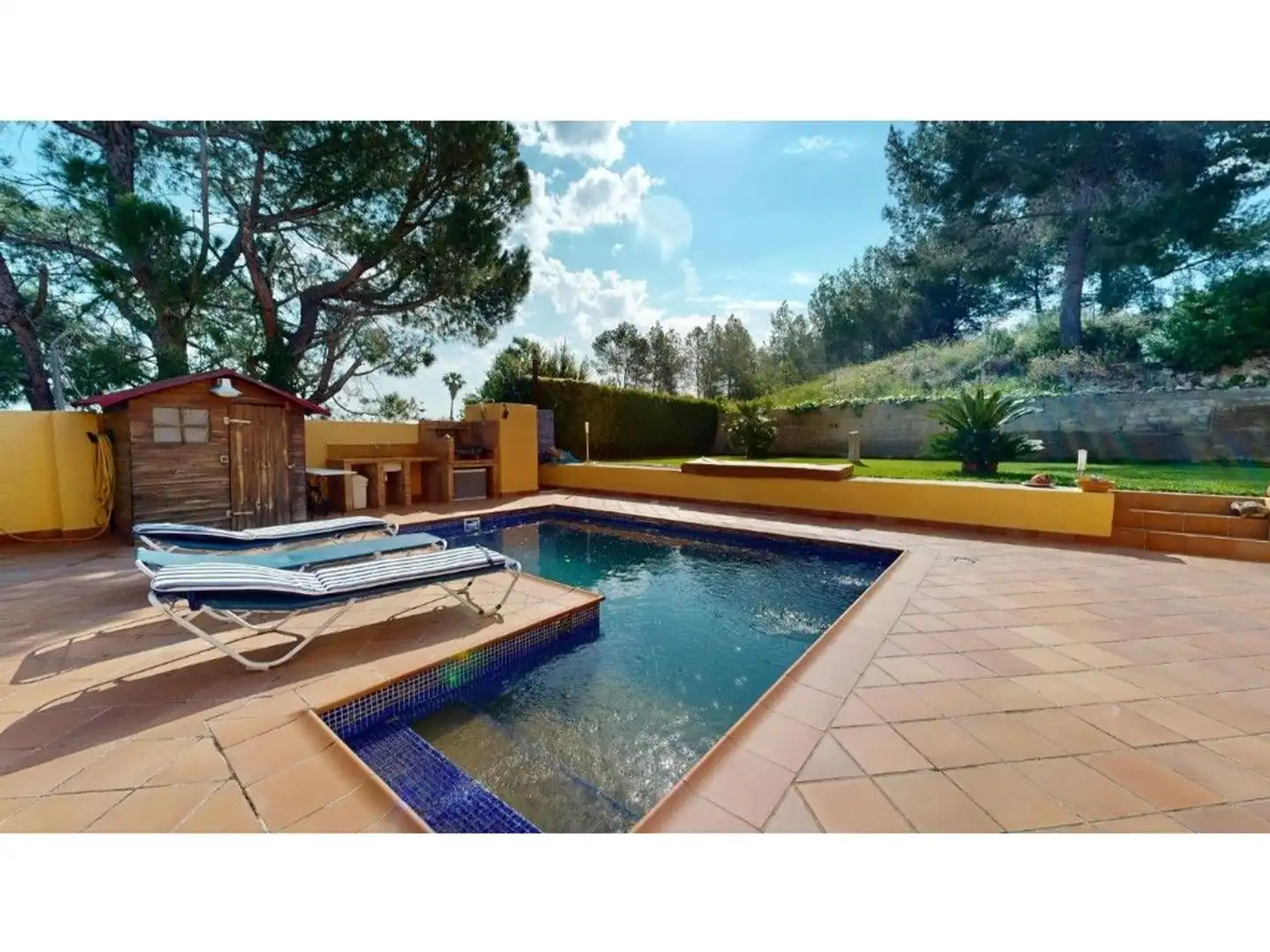 Piscina de Casa o xalet en venda en Riba-roja de Túria amb Aire condicionat, Calefacció i Jardí privat