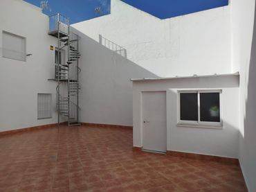 Baixos en venda a Calle GUADALETE