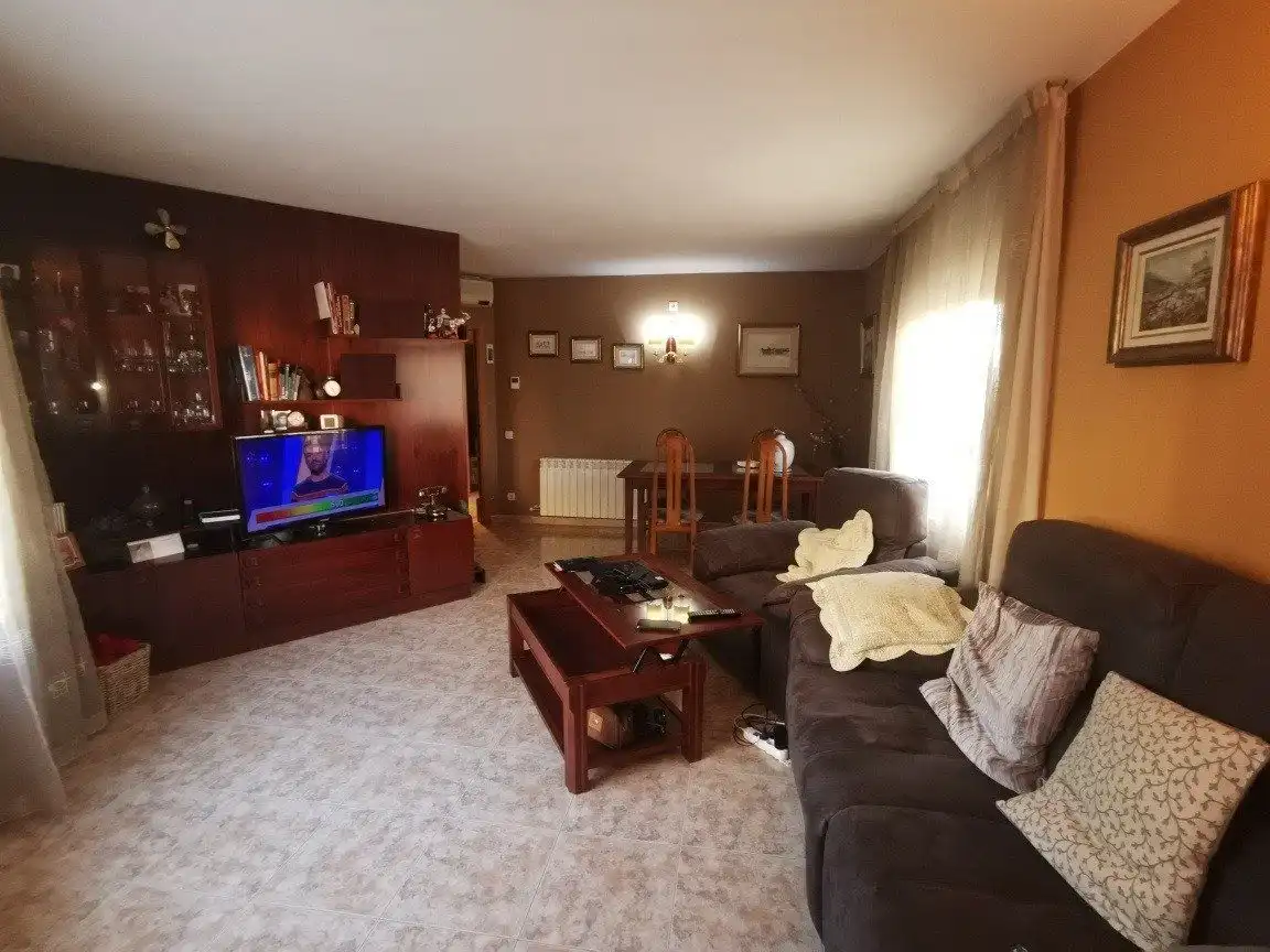 Flat for sale in Escodines