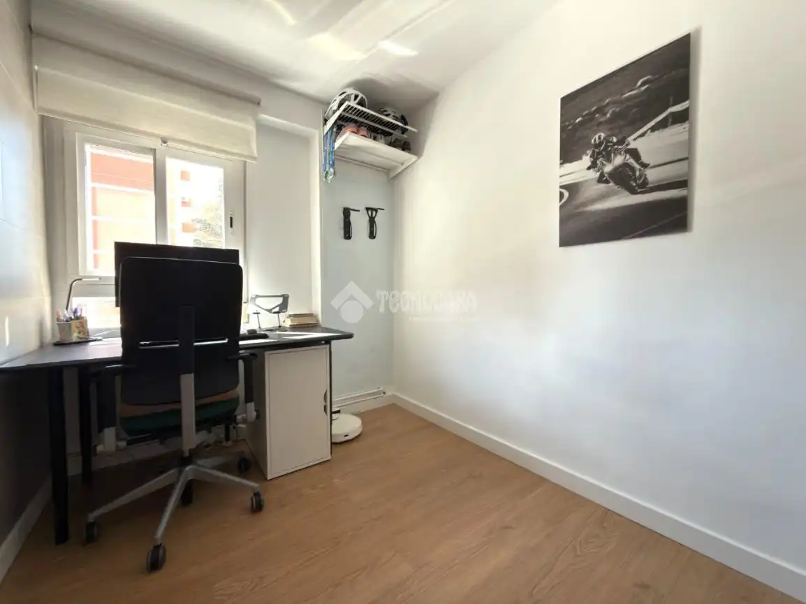 Flat for sale in Alcorcón  with Air Conditioner, Heating and Storage room
