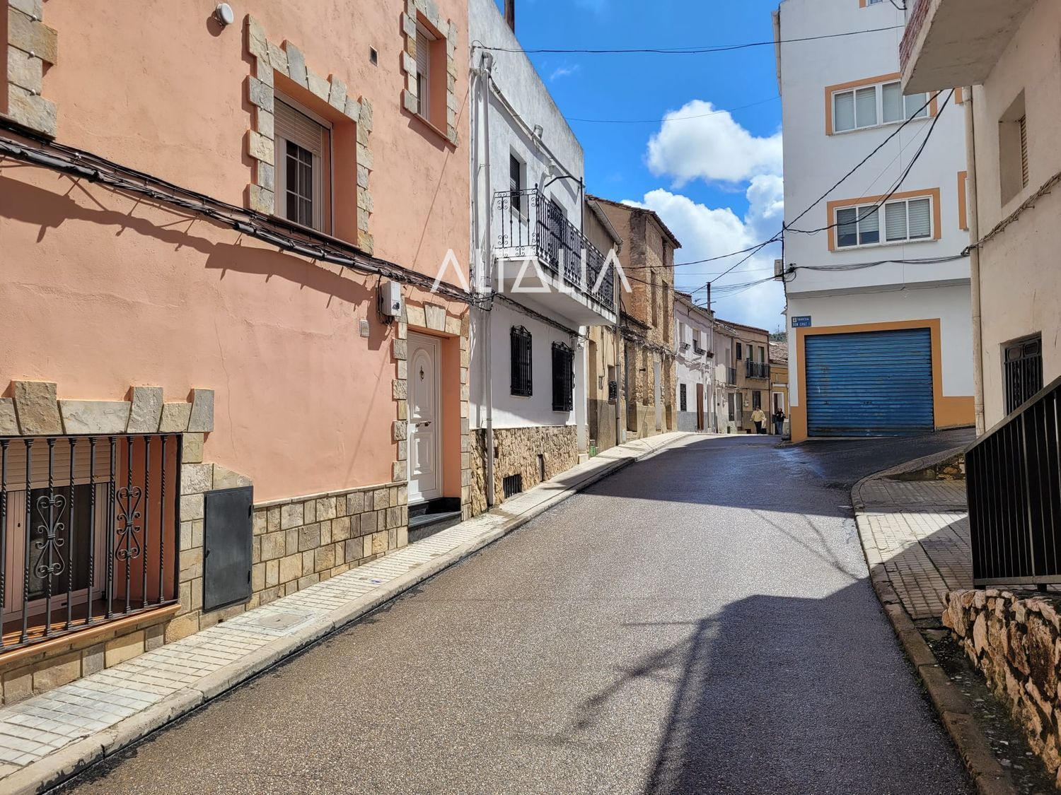 Exterior view of Single-family semi-detached for sale in Carboneras de Guadazaón  with Terrace and Storage room