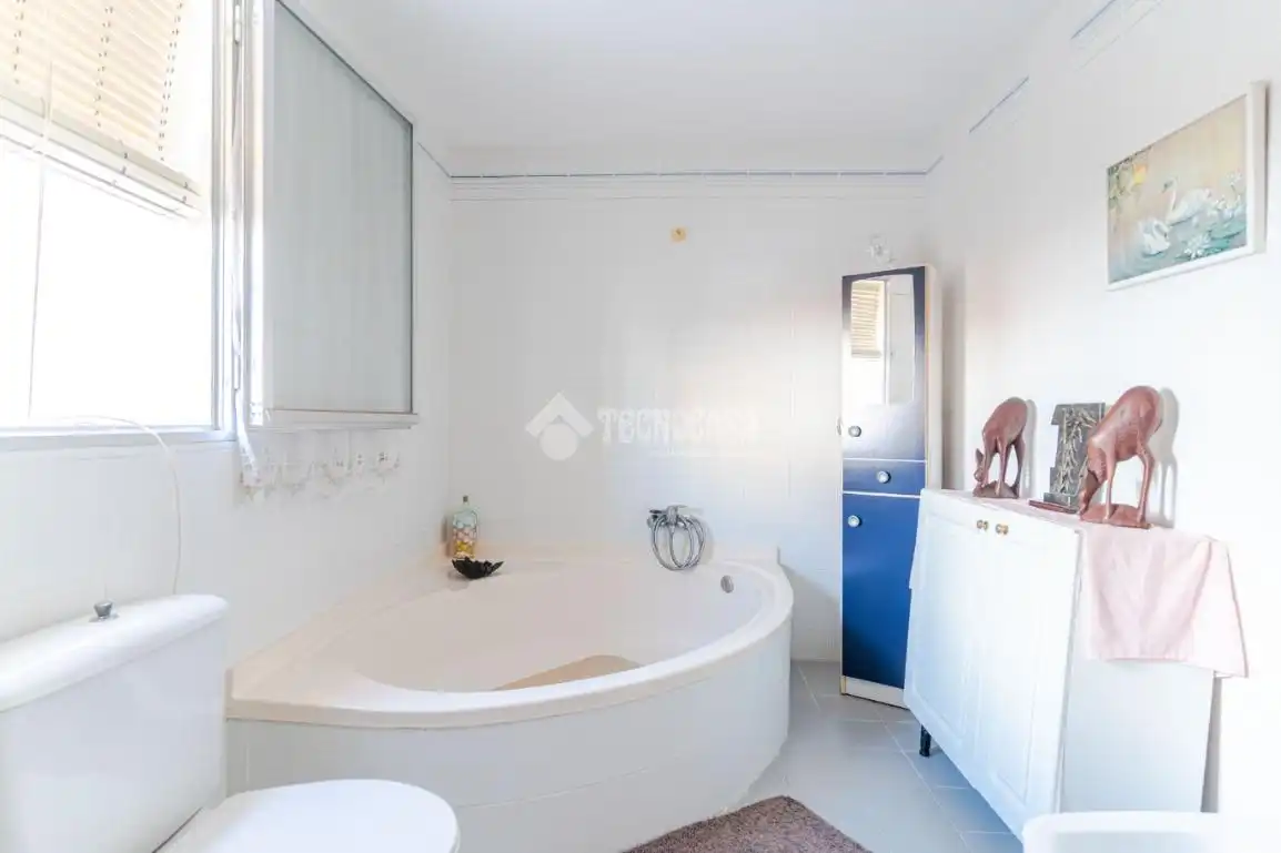 Baño de Casa adosada en venta en Motril con Terraza, Trastero y Balcón