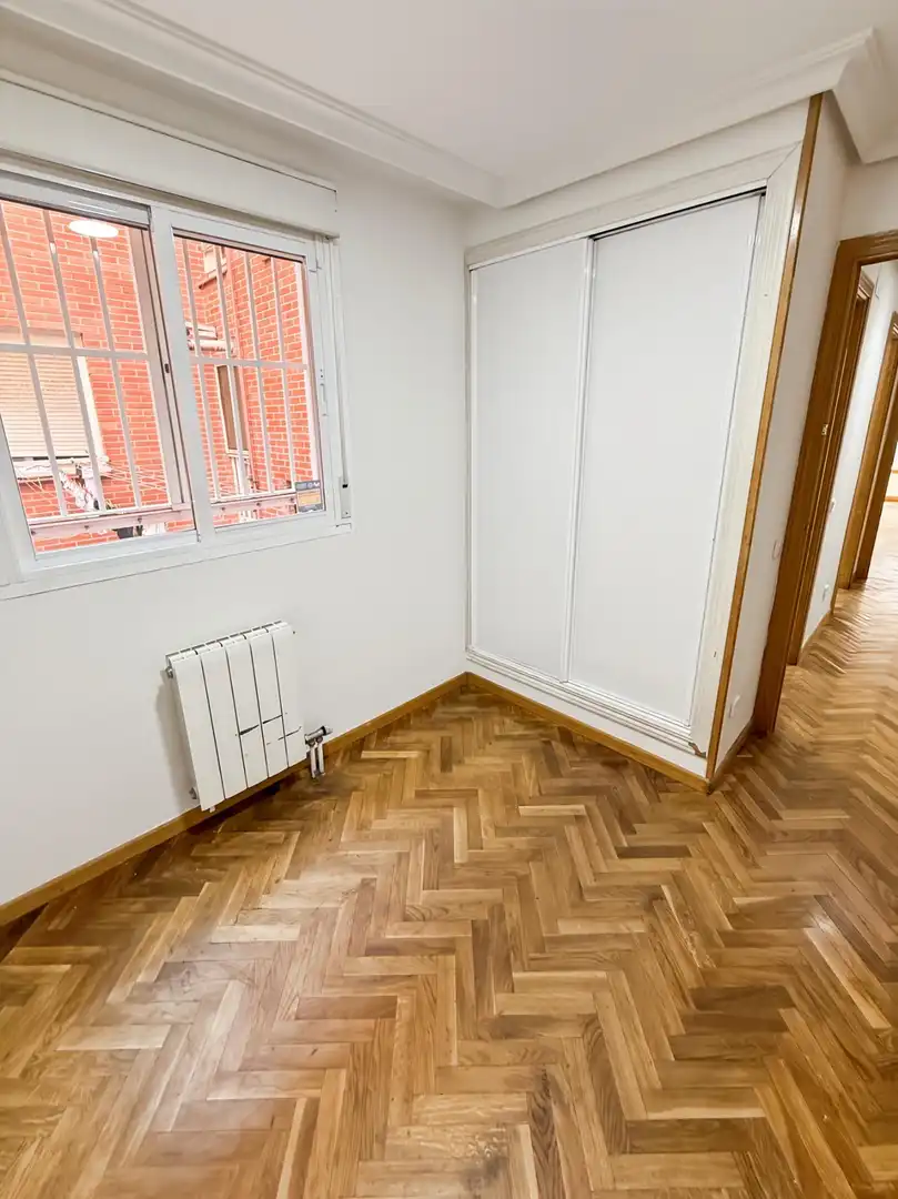 Wohnung zur Miete in Calle de Pinos Baja, Valdeacederas