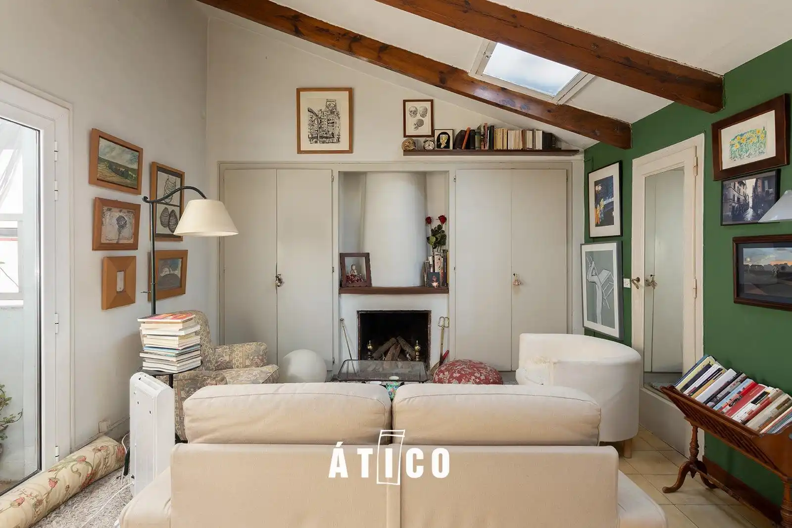 Sala d'estar de Àtic en venda en Barcelona amb Parquet, Terrassa i Traster