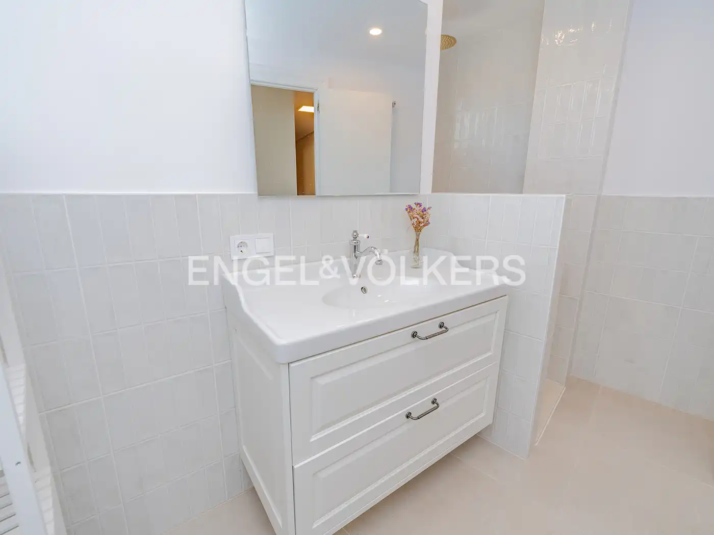 Baño de Piso en venta en Alicante / Alacant con Aire acondicionado y Calefacción