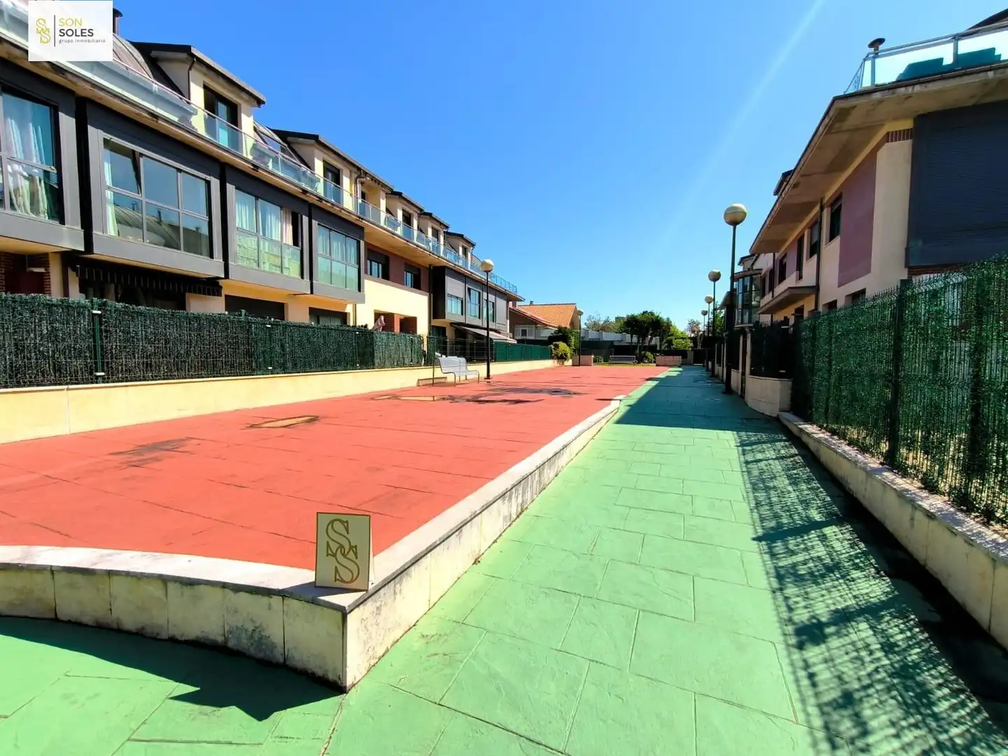 Vista exterior de Dúplex en venta en Santa Cruz de Bezana con Calefacción, Terraza y Alarma
