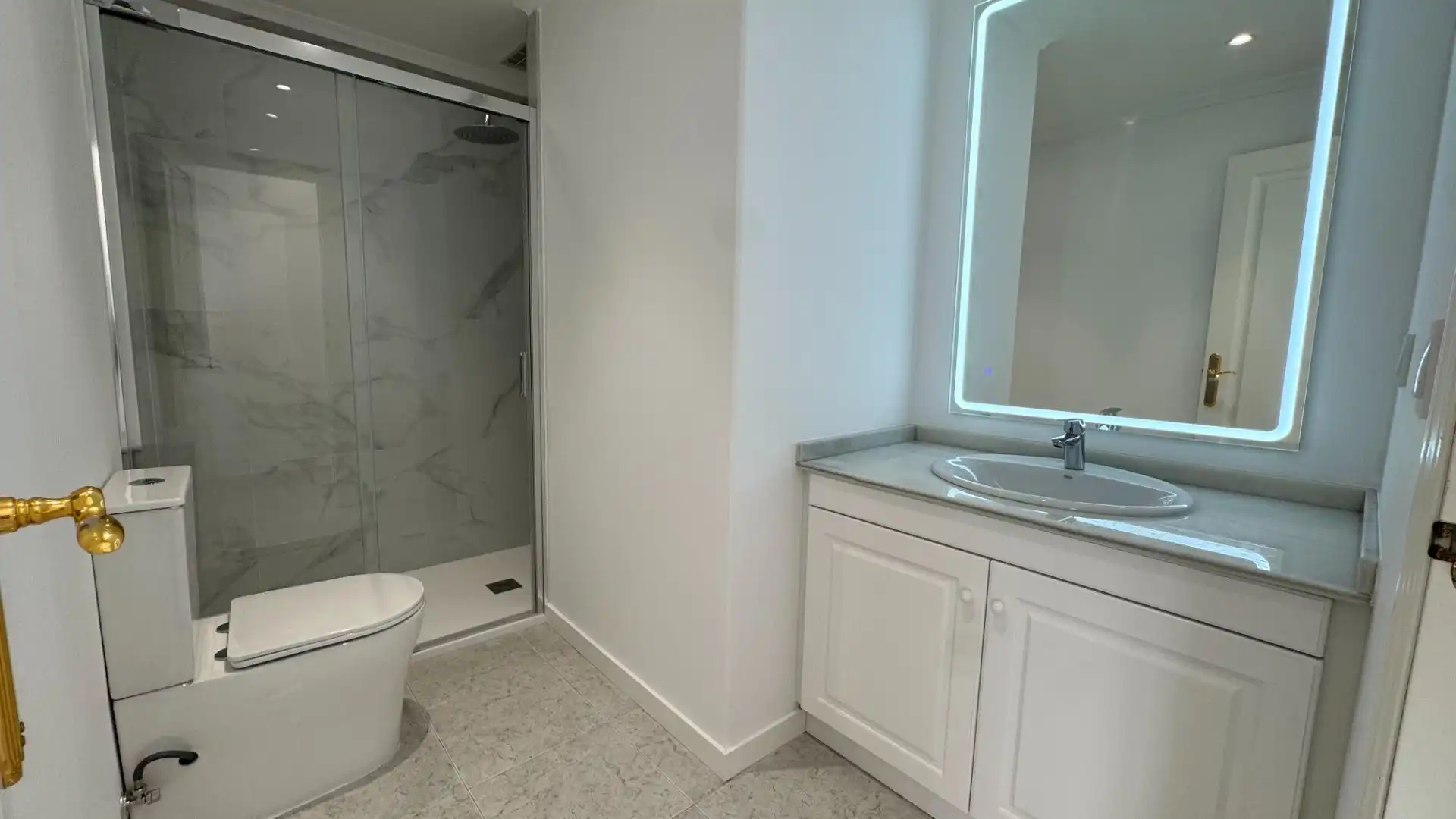 Bathroom of Apartments for sale in Orihuela  with Air Conditioner, Private garden and Terrace