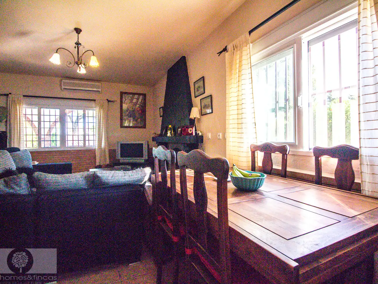 Comedor de Finca rústica en venta en Cartaya con Jardín privado, Piscina y Amueblado
