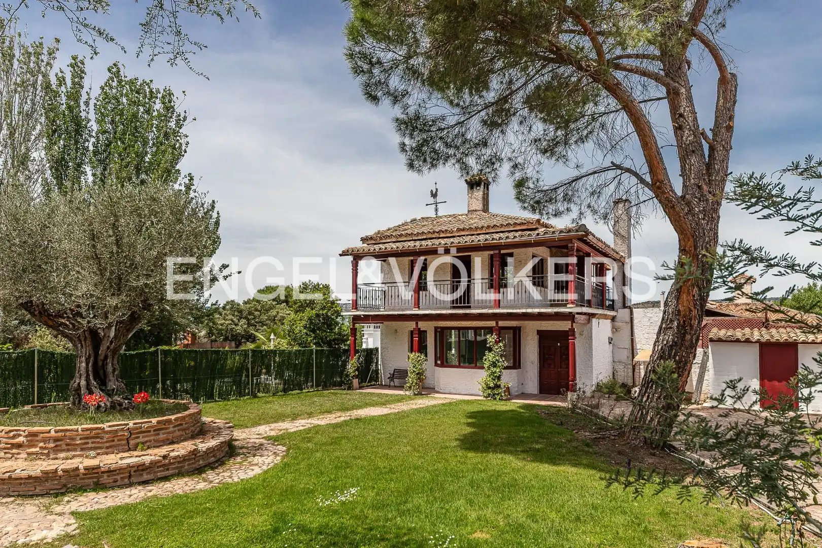 Vista exterior de Casa o chalet de alquiler en Las Rozas de Madrid con Calefacción, Jardín privado y Terraza
