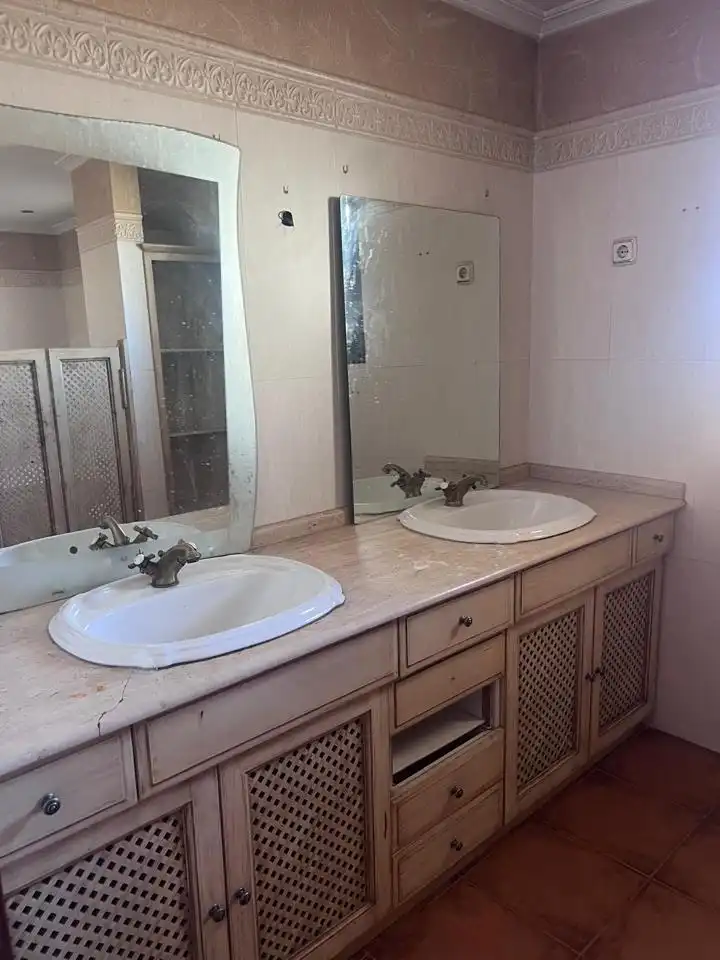Bathroom of Houses for sale in Málaga