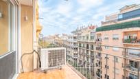 Exterior view of Flat for sale in  Barcelona Capital  with Air Conditioner, Terrace and Balcony