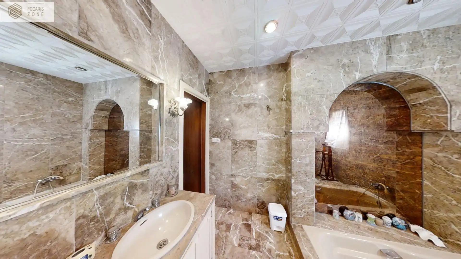 Bathroom of Detached homes for sale in Málaga  with Private garden, Terrace and Furnished