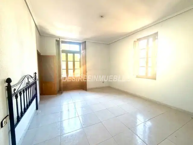 Habitación de Casa o chalet en venta en Rocafort con Calefacción, Jardín privado y Terraza